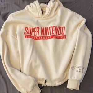 Nintendo hoodie 5’5 crop beige
